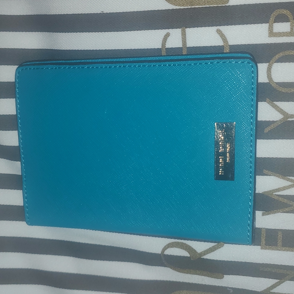 Henri Bendel Turquoise passport cover New with tag